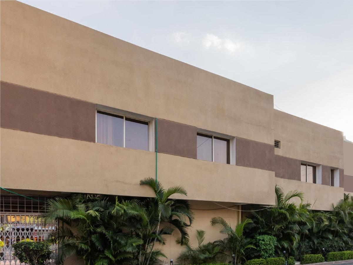 Oyo 77137 Hotle Castle Inn Bombay Exterior foto
